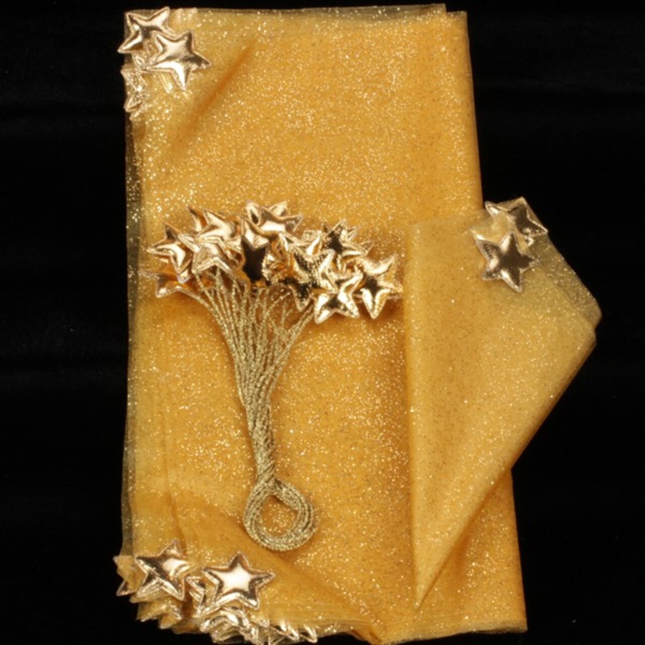 The Ribbon People Club Pack of 12 Gold Wire Tie Star Gift Bag 11" x 12"